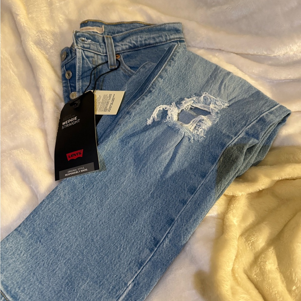 Levi's Women's Light Blue Wedgie Straight Leg Jeans